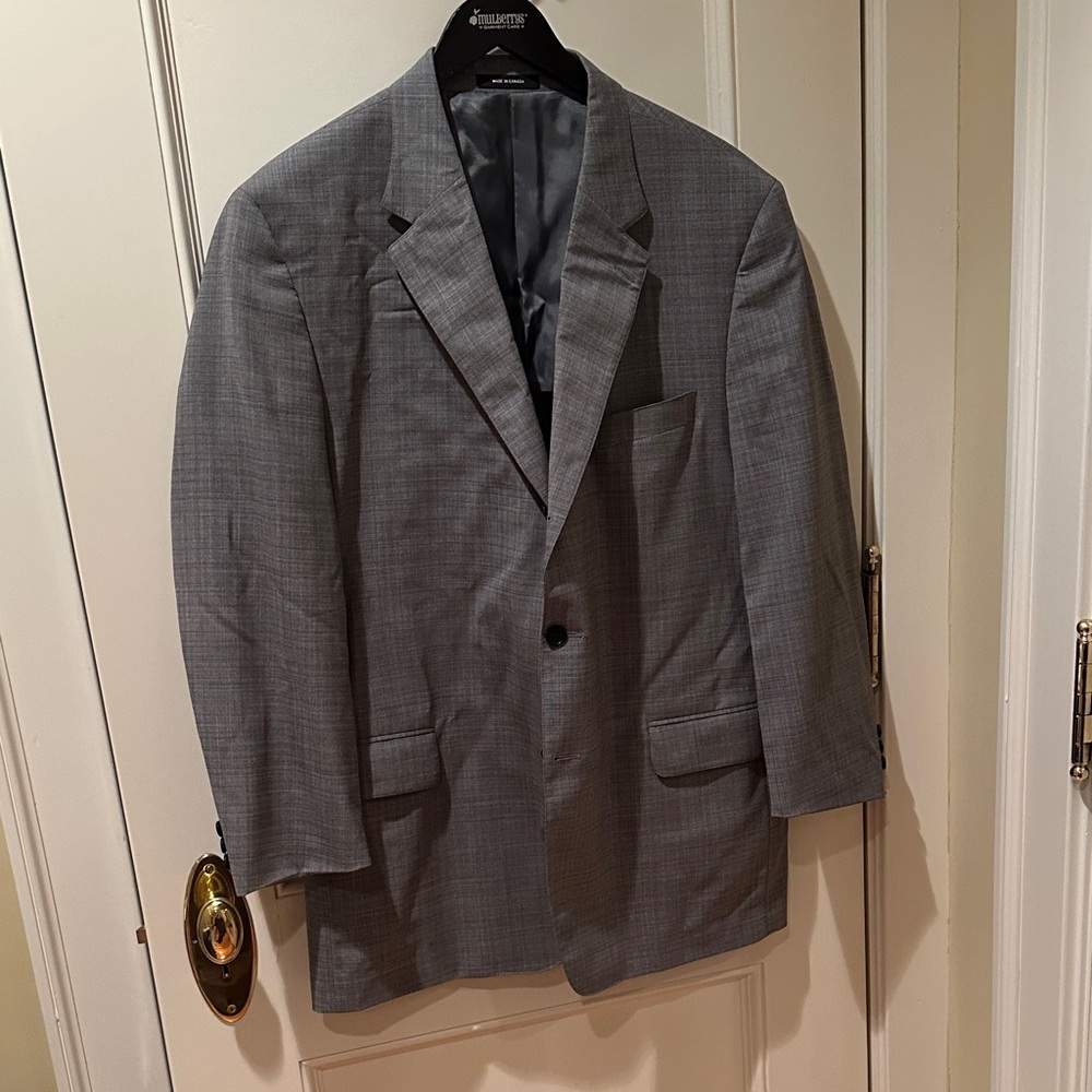 J Press Men’s Gray Suit with 4 button jkt Sz 46R